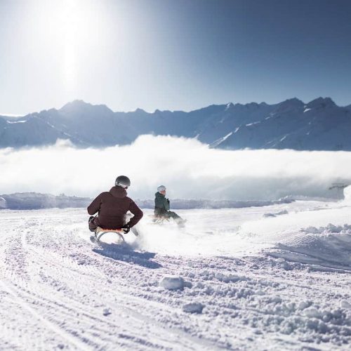 wildkogel-arena_rodeln_blick_auf_nationalpark_hohe_tauern_c_ferienregion_nationalpark_hohe_tauern_-_daniel_breuer_40.1200x0-sp
